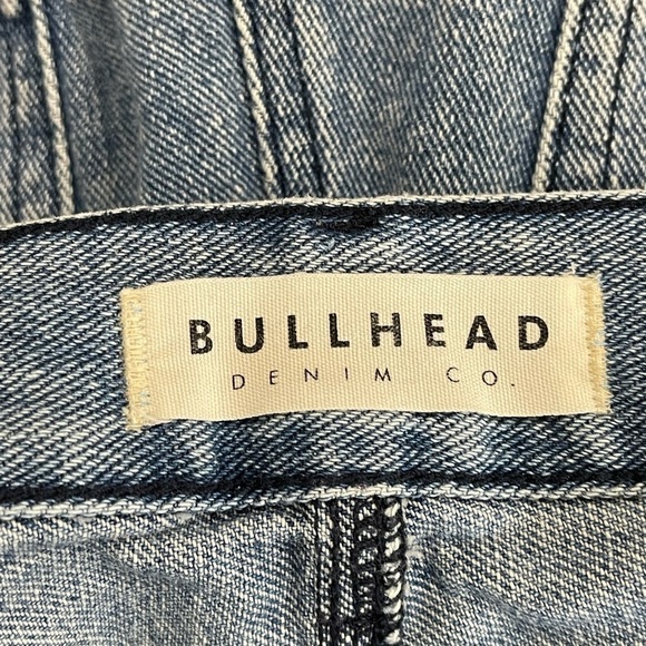 Bullhead Denim high rise shorts in a size 24 - Picture 3 of 12